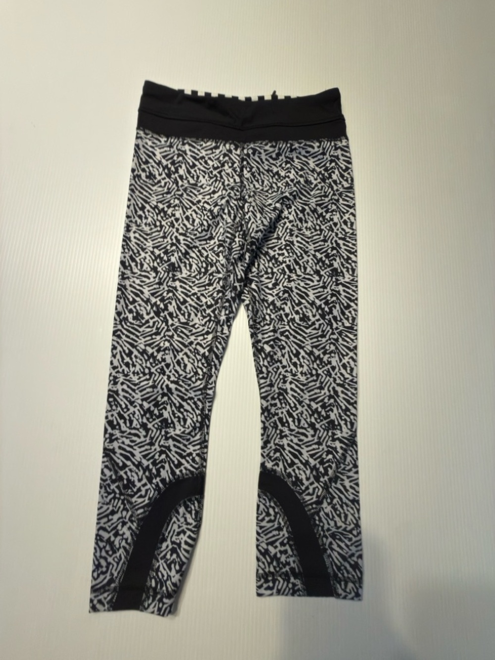 lululemon athletica Black & White Patterned Girls Leggings